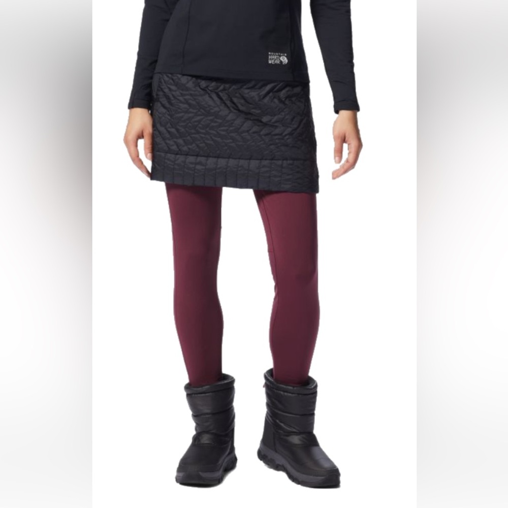 Mountain Hardwear Black Trekkin Insulated
Mini Skirt